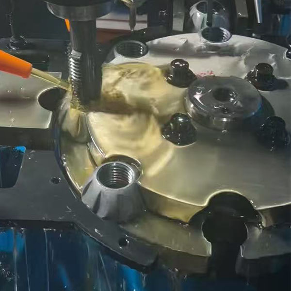 Machine à tarauder les écrous TAICHUANG : permettre une production à haute efficacité dans la fabrication de fixations