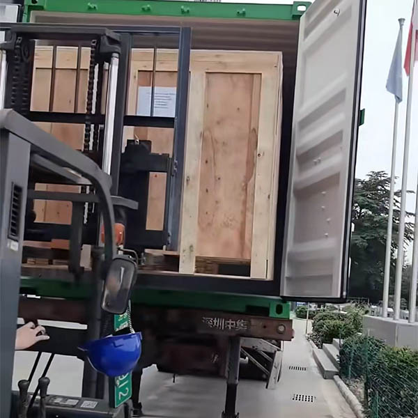 TAICHUANG expédie plusieurs lots de machines à tarauder les noix pour répondre à la demande du marché