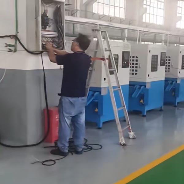 Un client du Jiangsu met à niveau ses machines à tarauder les noix